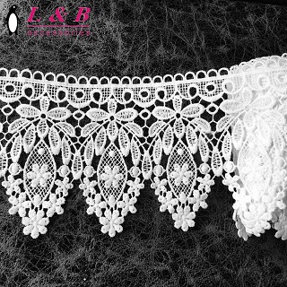 Ce este dantelă de broderie și cum se face?