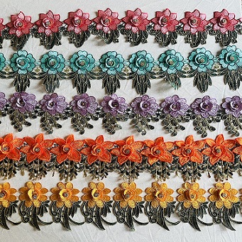 Borduri din dantelă cu broderie din guipur cu margele multicolore 3D