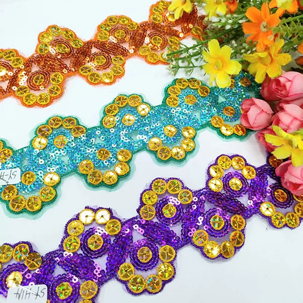Broderie se paiete multicolore pentru tăiere din dantelă