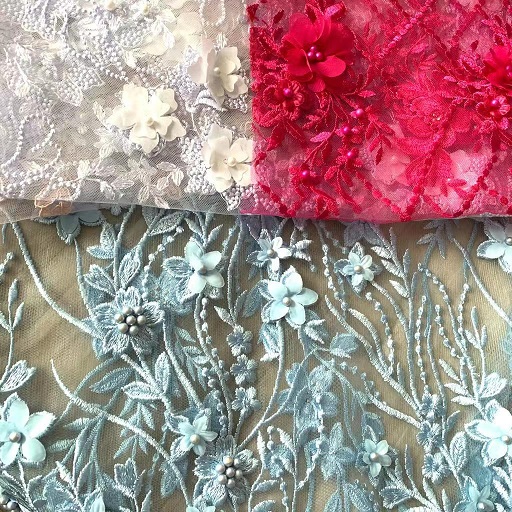 Țesătură plasă decorată cu flori 3D și paiete