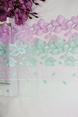 Noua garnitură elegantă din dantelă din ochiuri